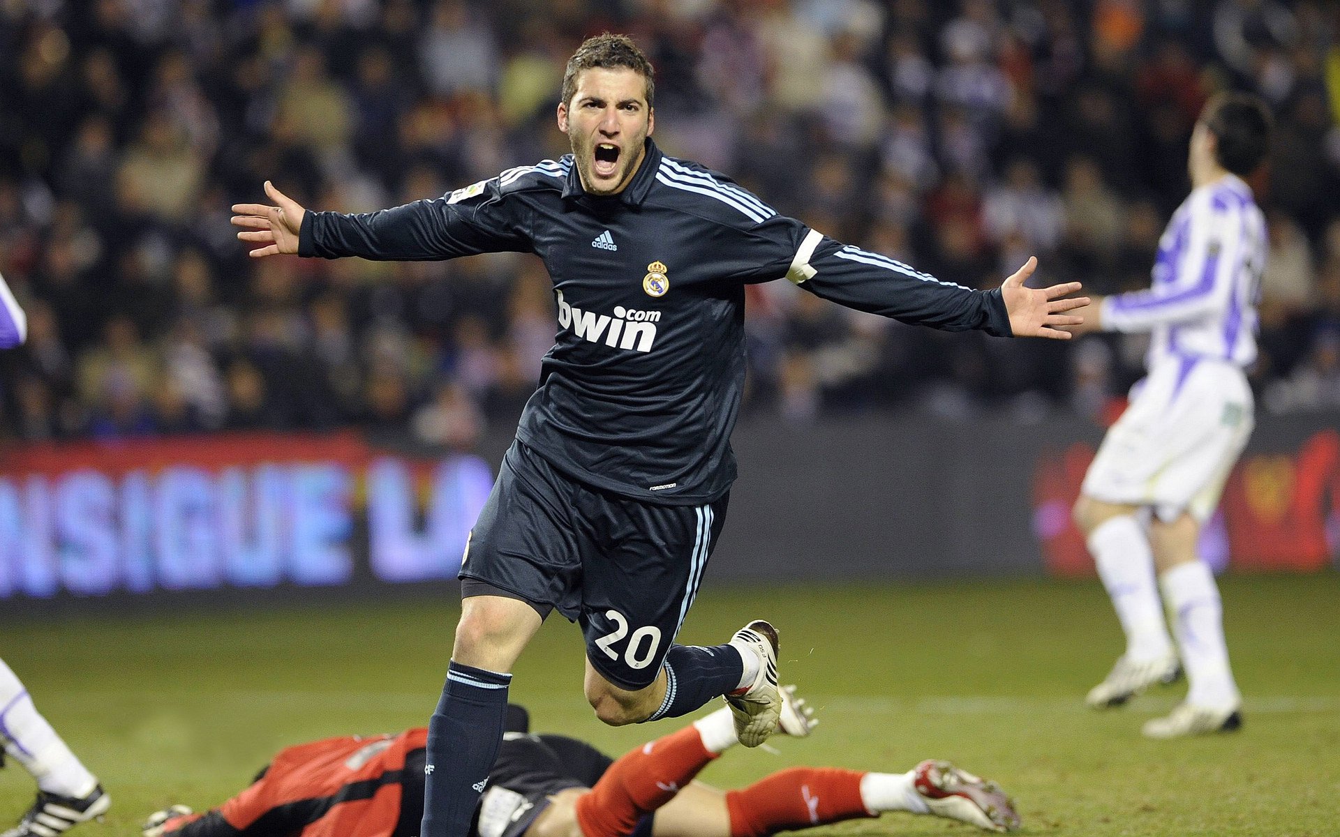 九游娱乐网站体验棒-中国足球专家解读战术趋势，国足技战术分析